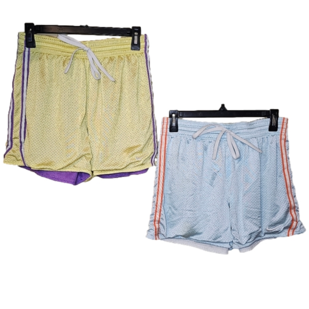 Nike Women's mesh Shorts Size Medium